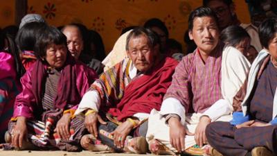 Länder-Menschen-Abenteuer: Bhutan - Glücksland im Wandel Länder-Menschen-Abenteuer: Bhutan - Glücksland im Wandel