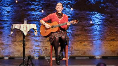 Martina Schwarzmann - Live auf der Bühne: Martina Schwarzmann "Ganz einfach" Teil 1
