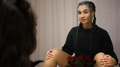 PULS Reportage: Selbstexperiment: Ich zeige meine Vulva