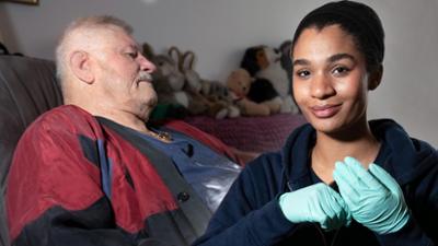 PULS Reportage: Zwei Tage im ambulanten Pflegedienst
