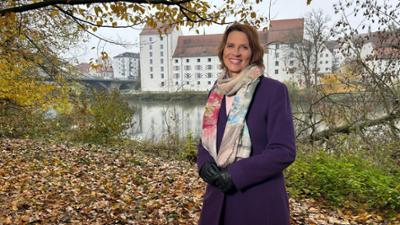 Schwaben + Altbayern: Einbürgerungsfeier in Straubing, Blaskapelle saniert Bach und mehr