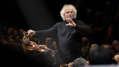 Simon Rattle dirigiert Ravel