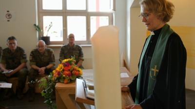 Sinn & Seele: Mit Waffen Frieden schaffen?
