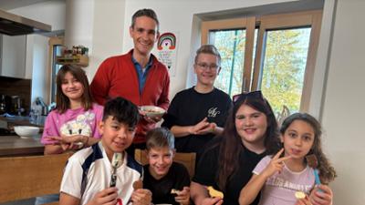 STATIONEN: Stark für Kinder - Geschichten hinter den Sternstunden