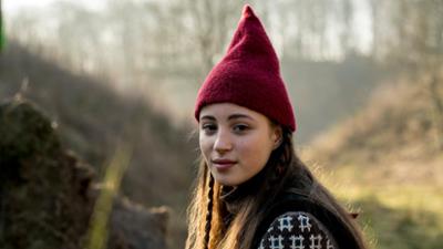 Tinka und die Königsspiele: Tag 1 · Die Kronprinzessin (S02/E01)