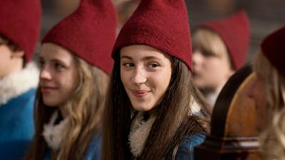 Tinkas Weihnachtsabenteuer: Tag 1 · Das Amulett (S01/E01)