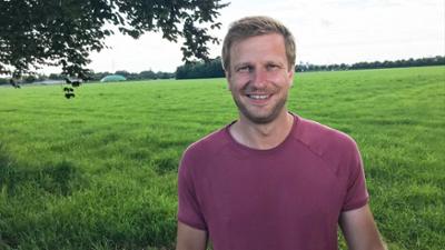 Unser Land: Blühflächen für Biogasanlagen Pestizide im Wald Ferien vom Bauernhof