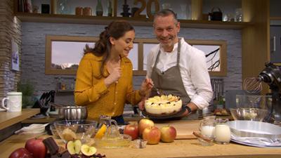 Wir in Bayern: Sendung : Bratapfel-Torte, Heilende Weihnachtsgewürze, Krippenbauer