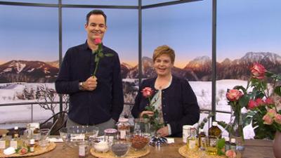 Wir in Bayern: Ganze Sendung: Rosenblüten, Saibling, Amphibien-Experte