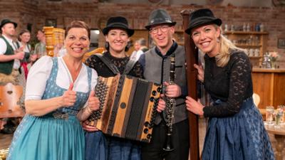 Wirtshausmusikanten beim Hirzinger: Mit Schladl Musi, Die Hoameligen, Scharadwanzen u. a.
