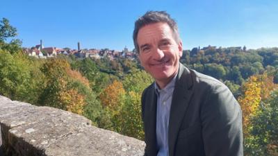 Zwischen Spessart und Karwendel: Ortsskizze von Rothenburg, Architektur-Experiment und mehr