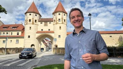 Zwischen Spessart und Karwendel: Ortsskizzen in Amberg, Traudi Siferlinger unterwegs in Teisendorf und mehr Zwischen Spessart und Karwendel: Ortsskizzen in Amberg, Traudi Siferlinger unterwegs in Teisendorf und mehr