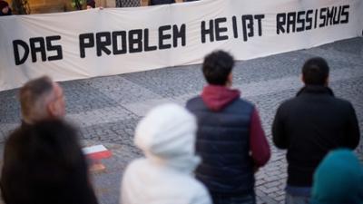 alpha-demokratie weltweit: Rassismus