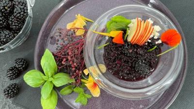 ARD-Buffet: Rezept: Rotes Risotto mit Früchten