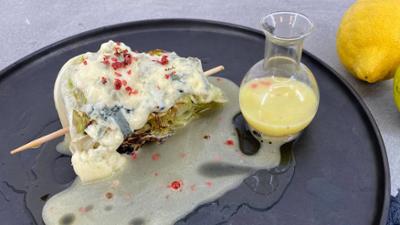 ARD-Buffet: Rezept: Gebratener Eisbergsalat mit Gorgonzola