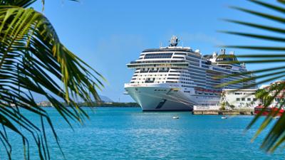 Auf hoher See - von pauschal bis Superluxus: Auf hoher See – von pauschal bis Superluxus