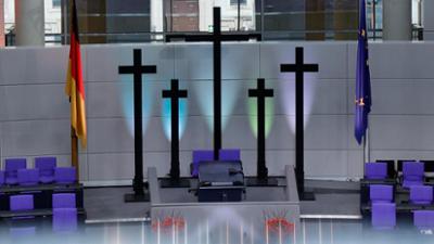 Bundestag live: Gedenkstunde zum Volkstrauertag
