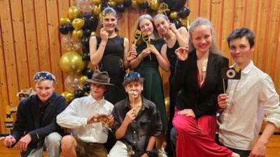 Das Camp in der Wildnis: Partylaune statt Abschiedstränen (S01/E19)