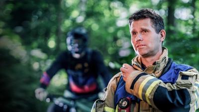 Feuer & Flamme: Folge 2: Schwerer Sturz auf Downhillstrecke (S10/E02)