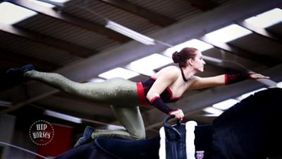 HipHorses - Du und dein Pferd: Zoe und ihre Voltigier-Crew (4)