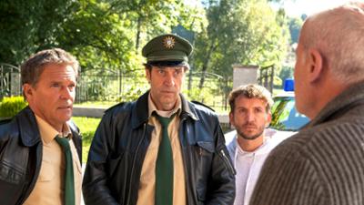 Hubert und Staller: Folge 27: Nachts, wenn die Wasserwacht (S02/E11)