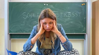 neuneinhalb - für dich mittendrin: Hilfe, die Schule stresst mich! neuneinhalb - für dich mittendrin: Hilfe, die Schule stresst mich!