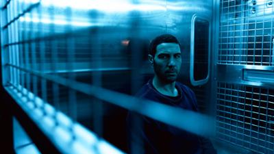 Prisoner - Auf der Flucht: Folge 1 Prisoner – Auf der Flucht