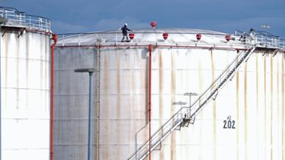 Wirtschaft vor acht: Es geht an die Reserven