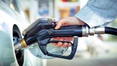 Wirtschaft vor acht: Eskalation in Nahost treibt Öl- und Spritpreise