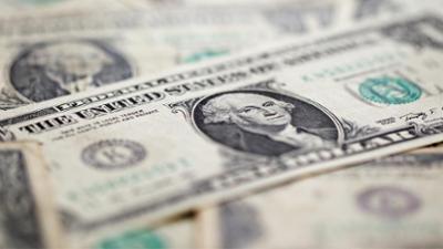Wirtschaft vor acht: Dollar dauerschwach - Gründe und Folgen