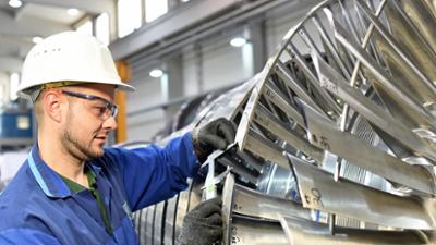 Wirtschaft vor acht: Deutsche Wirtschaft schrumpft wieder Wirtschaft vor acht: Deutsche Wirtschaft schrumpft wieder