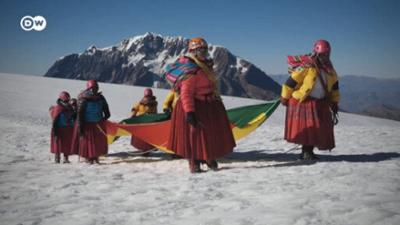 Bolivien: Indigene Bergsteigerinnen erobern Männerdomäne