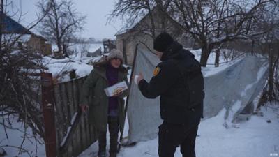 Eiseskälte und die nahende Front zwingen Ukrainer zur Flucht