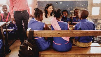 Entwicklungsministerin unterwegs in Sierra Leone