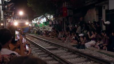 Hanoi: Nervenkitzel auf der Train Street