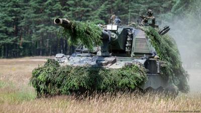 Milliarden für Waffen, Straßen und Brücken