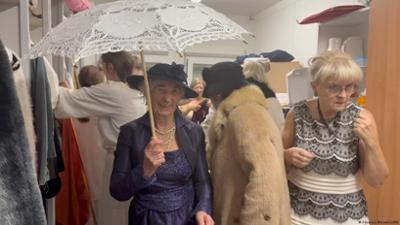 Mit 66 Schauspielerin - mit 85 noch immer auf der Bühne