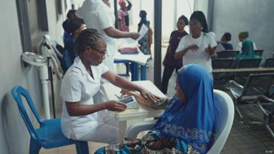 Nigeria: Kampf gegen hohe Müttersterblichkeit Nigeria: Kampf gegen hohe Müttersterblichkeit