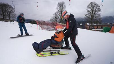 Österreich: Skifahren für Menschen mit Behinderung