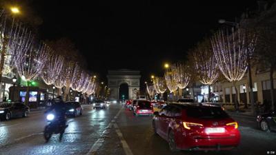 Paris in der Adventszeit — eine Stadt voller Zauber