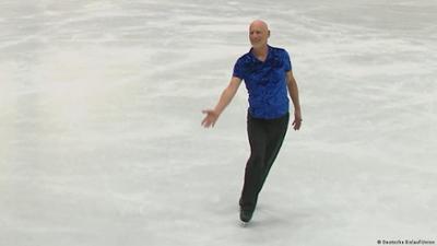 Pirouetten ohne Altersgrenze: als Rentner auf dem Eis