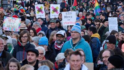 Protest und Diskussionen um Merz "Stadtbild"-Äußerungen
