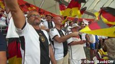 Reporter: Deutsche Fußball-Fans in Katar