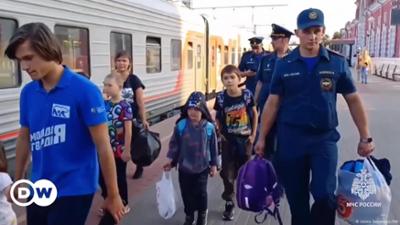 Russland täuscht zu Beginn des Schuljahres Normalität vor