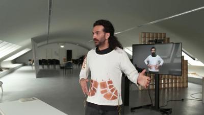 Smarte Textilien: Technik trifft Körper und Klang