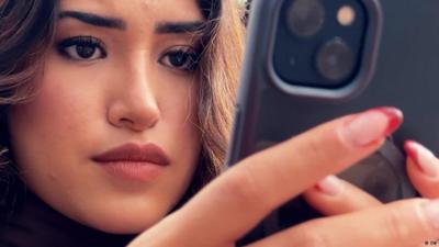 So schützen Apps und Smartphones Frauen vor Übergriffen