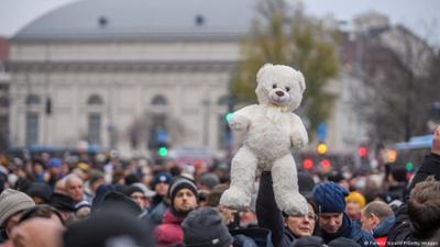 Ungarn: Missbrauchsskandal setzt Orban-Regierung unter Druck