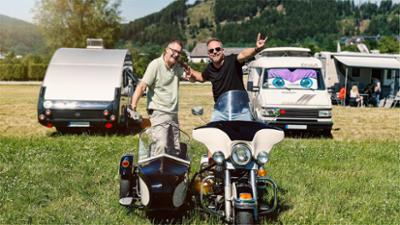 Der Camping-Check: Camper, Biker & Freiheit