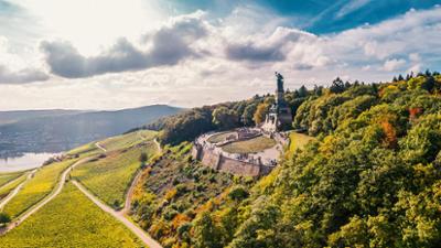 Hessen von oben: Brücken und Denkmäler