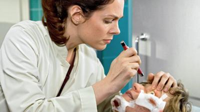 In aller Freundschaft: Folge 341: Reise ins Ungewisse (S10/E08)